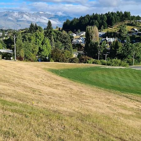 Kowhai Apartment - Private Opposite Golf Course Central Wanaka Exterior foto